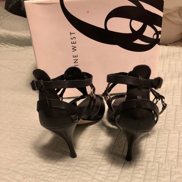 Nine West Size 9 Wide Width Black Leather High Heel - Picture 5 of 12